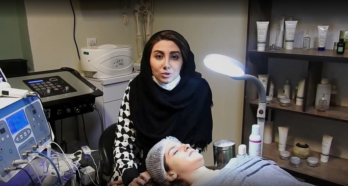 دوره آموزشی فیشیال پوست دستگاهی خانم ژاله خدایار در آکادمی متین رویان